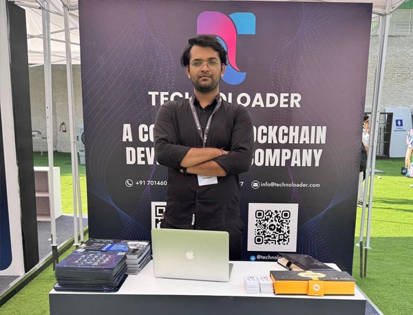 Technoloader presenting AI blockchain solutions