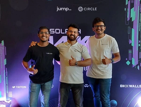 Web3 developer collaboration at Solana event