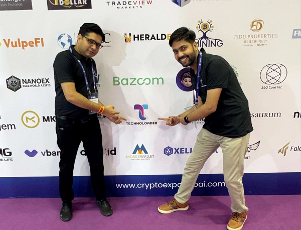 Startup founders meeting Technoloader team