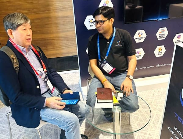Business collaboration at blockchain summit